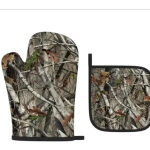 Camo kitchen potholders set western